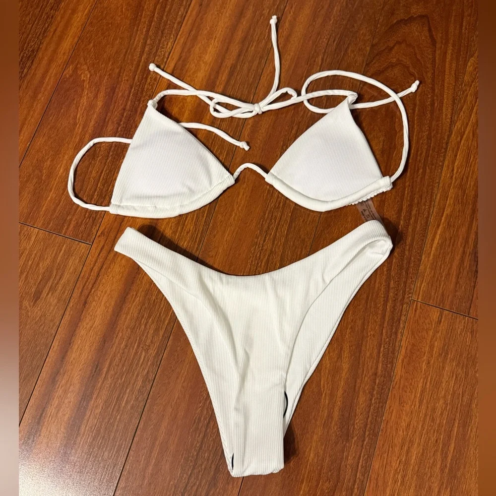 NWT Elegant White Bikini Set - Picture 2 of 5